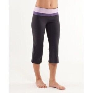 Lululemon Groove Crop Reversible Size 8